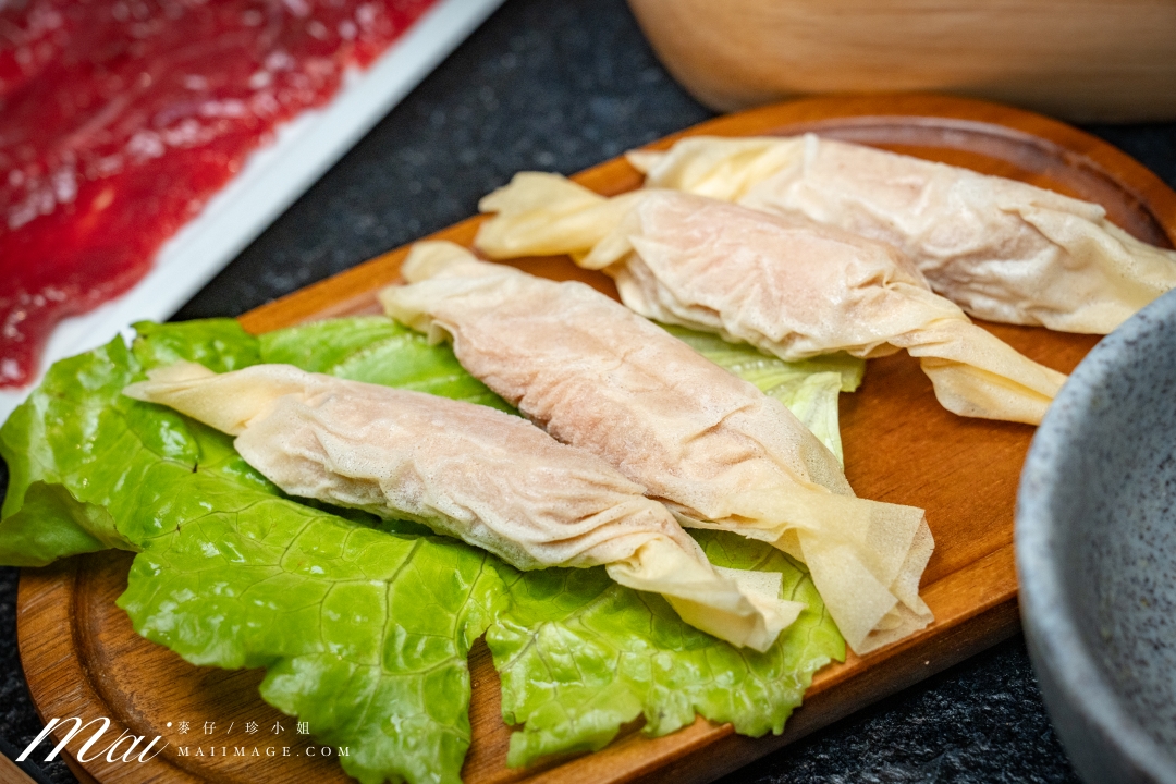 台北大安區美食|滇發哥·雲南臭豆腐火鍋,忠孝敦化站巷弄裡越臭越迷人的深夜火鍋,臭豆腐百香果酸湯鴛鴦鍋必點。台北異國火鍋推薦 台北大安區美食|滇發哥·雲南臭豆腐火鍋,忠孝敦化站巷弄裡越臭越迷人的深夜火鍋,臭豆腐百香果酸湯鴛鴦鍋必點。台北異國火鍋推薦