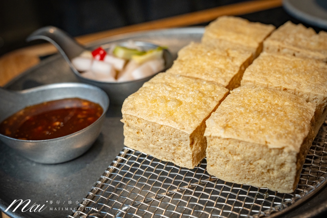 台北大安區美食|滇發哥·雲南臭豆腐火鍋,忠孝敦化站巷弄裡越臭越迷人的深夜火鍋,臭豆腐百香果酸湯鴛鴦鍋必點。台北異國火鍋推薦 台北大安區美食|滇發哥·雲南臭豆腐火鍋,忠孝敦化站巷弄裡越臭越迷人的深夜火鍋,臭豆腐百香果酸湯鴛鴦鍋必點。台北異國火鍋推薦
