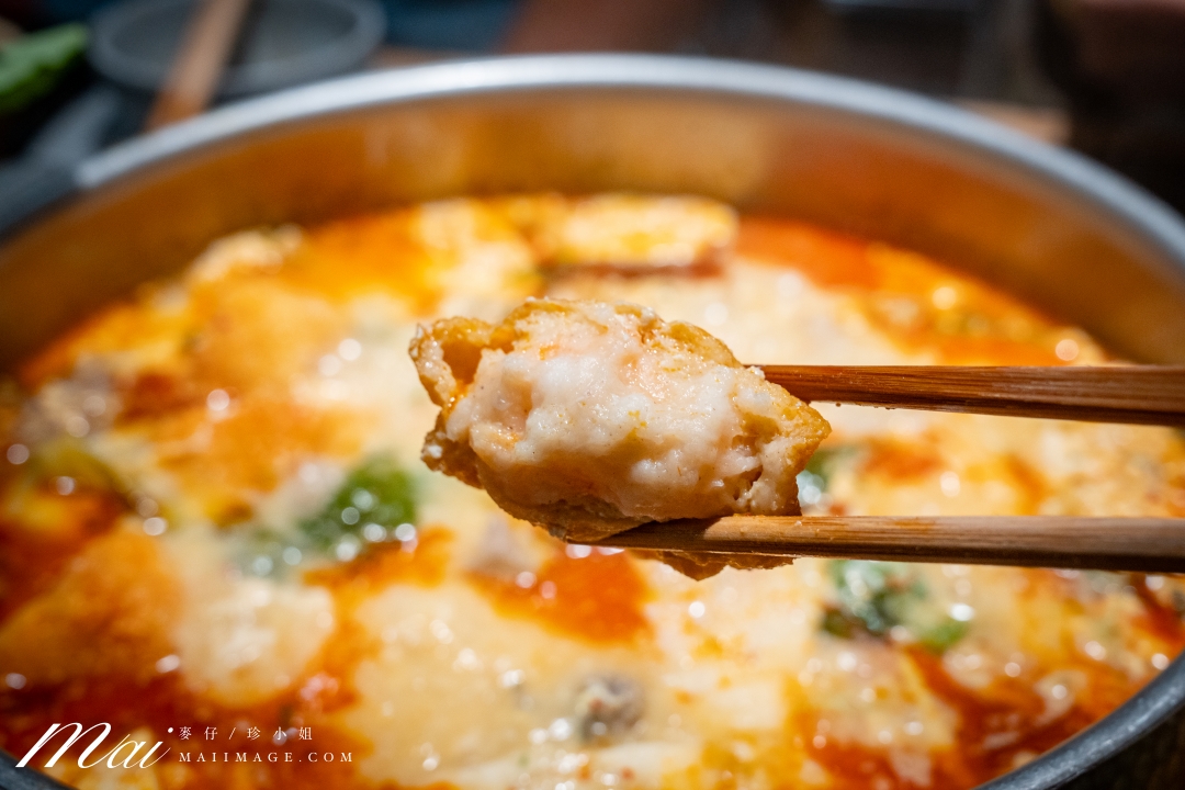 台北大安區美食|滇發哥·雲南臭豆腐火鍋,忠孝敦化站巷弄裡越臭越迷人的深夜火鍋,臭豆腐百香果酸湯鴛鴦鍋必點。台北異國火鍋推薦 台北大安區美食|滇發哥·雲南臭豆腐火鍋,忠孝敦化站巷弄裡越臭越迷人的深夜火鍋,臭豆腐百香果酸湯鴛鴦鍋必點。台北異國火鍋推薦