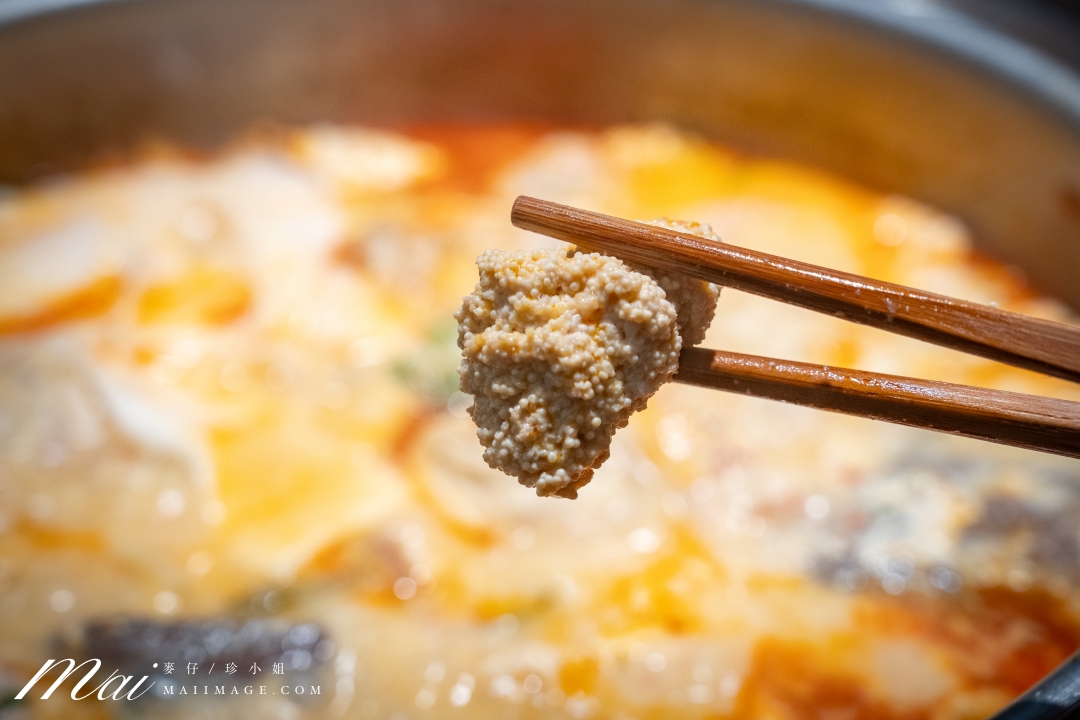 台北大安區美食|滇發哥·雲南臭豆腐火鍋,忠孝敦化站巷弄裡越臭越迷人的深夜火鍋,臭豆腐百香果酸湯鴛鴦鍋必點。台北異國火鍋推薦 台北大安區美食|滇發哥·雲南臭豆腐火鍋,忠孝敦化站巷弄裡越臭越迷人的深夜火鍋,臭豆腐百香果酸湯鴛鴦鍋必點。台北異國火鍋推薦