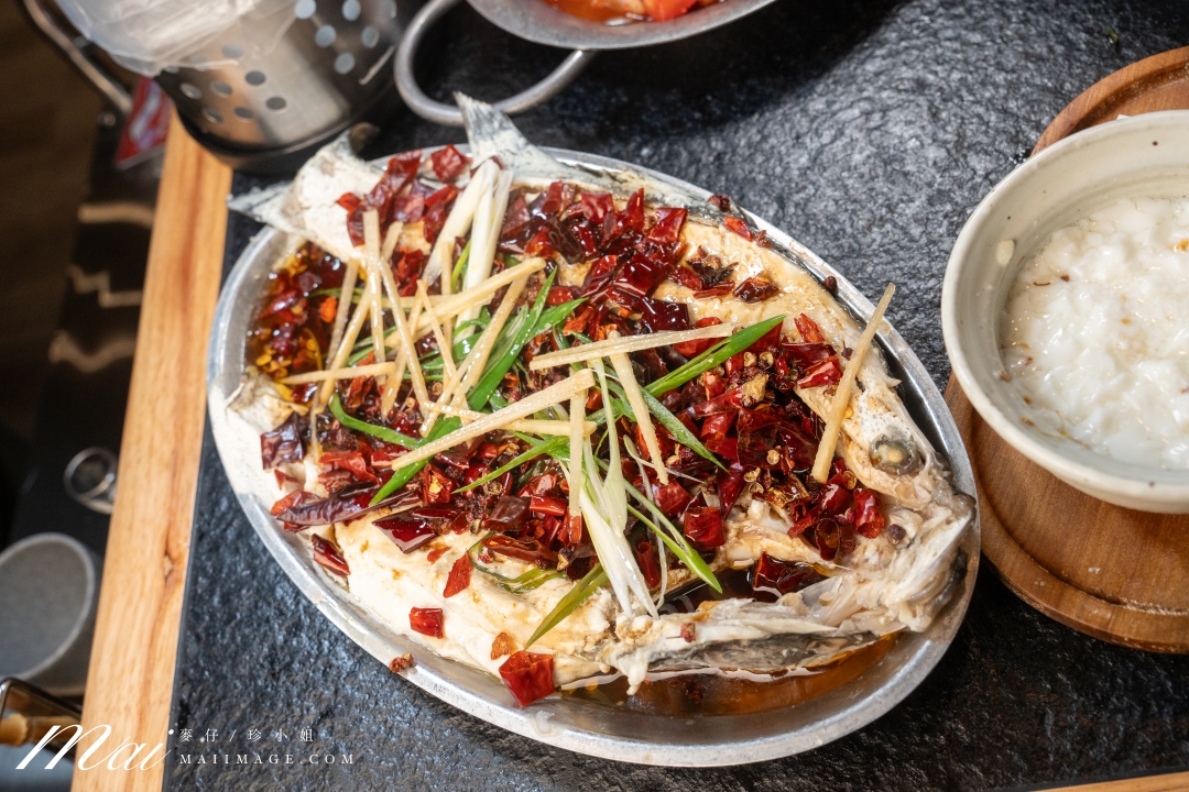 台北大安區美食|滇發哥·雲南臭豆腐火鍋,忠孝敦化站巷弄裡越臭越迷人的深夜火鍋,臭豆腐百香果酸湯鴛鴦鍋必點。台北異國火鍋推薦 台北大安區美食|滇發哥·雲南臭豆腐火鍋,忠孝敦化站巷弄裡越臭越迷人的深夜火鍋,臭豆腐百香果酸湯鴛鴦鍋必點。台北異國火鍋推薦