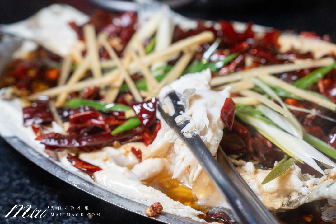 台北大安區美食|滇發哥·雲南臭豆腐火鍋,忠孝敦化站巷弄裡越臭越迷人的深夜火鍋,臭豆腐百香果酸湯鴛鴦鍋必點。台北異國火鍋推薦 台北大安區美食|滇發哥·雲南臭豆腐火鍋,忠孝敦化站巷弄裡越臭越迷人的深夜火鍋,臭豆腐百香果酸湯鴛鴦鍋必點。台北異國火鍋推薦