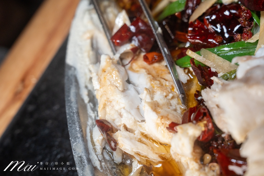 台北大安區美食|滇發哥·雲南臭豆腐火鍋,忠孝敦化站巷弄裡越臭越迷人的深夜火鍋,臭豆腐百香果酸湯鴛鴦鍋必點。台北異國火鍋推薦 台北大安區美食|滇發哥·雲南臭豆腐火鍋,忠孝敦化站巷弄裡越臭越迷人的深夜火鍋,臭豆腐百香果酸湯鴛鴦鍋必點。台北異國火鍋推薦