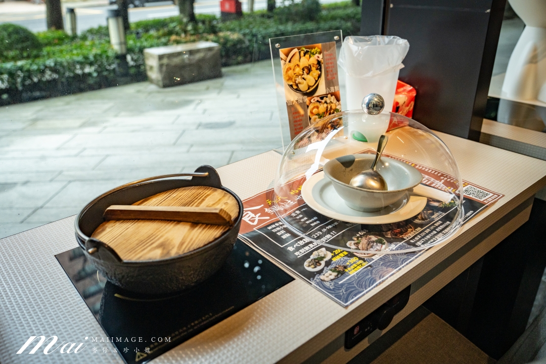 【桃園藝文美食】食鍋性也 藝文店～桃園藝文特區精緻火鍋吃到飽，359元起蔬菜吧、飲料、主食通通無限供應！再加239還能肉品無限吃