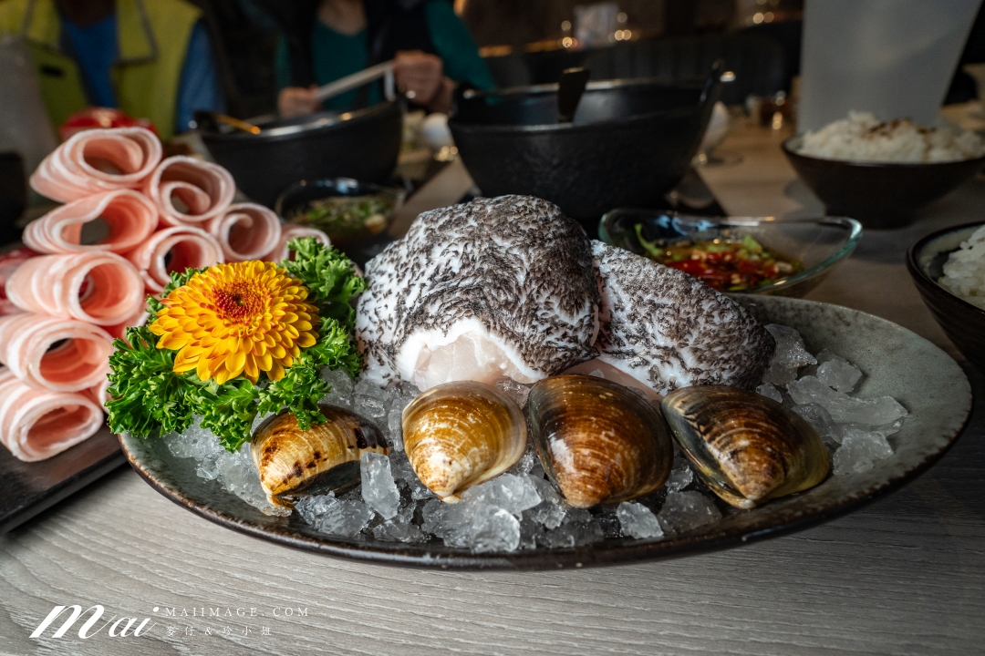 【桃園藝文美食】食鍋性也 藝文店～桃園藝文特區精緻火鍋吃到飽，359元起蔬菜吧、飲料、主食通通無限供應！再加239還能肉品無限吃