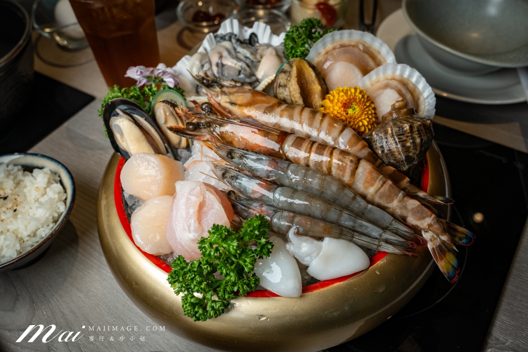 【桃園藝文美食】食鍋性也 藝文店～桃園藝文特區精緻火鍋吃到飽，359元起蔬菜吧、飲料、主食通通無限供應！再加239還能肉品無限吃
