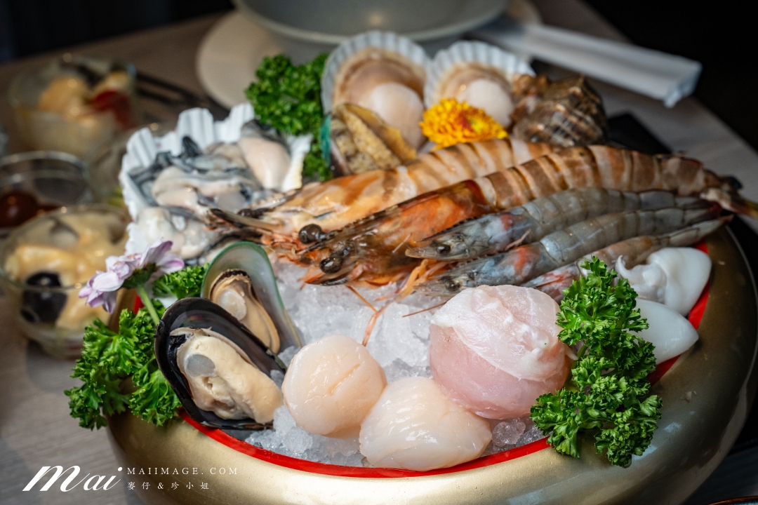 【桃園藝文美食】食鍋性也 藝文店～桃園藝文特區精緻火鍋吃到飽，359元起蔬菜吧、飲料、主食通通無限供應！再加239還能肉品無限吃