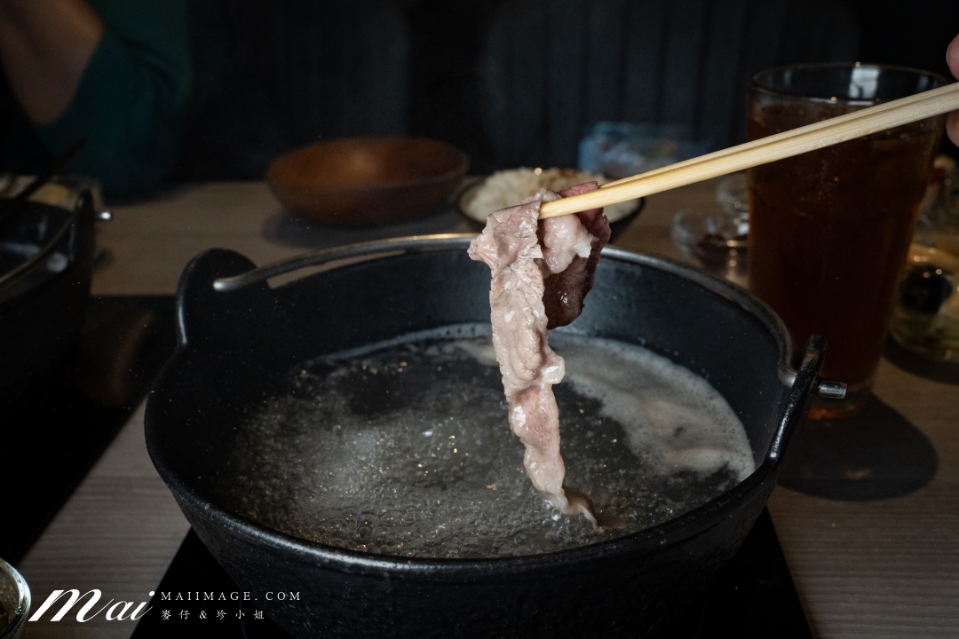 【桃園藝文美食】食鍋性也 藝文店～桃園藝文特區精緻火鍋吃到飽，359元起蔬菜吧、飲料、主食通通無限供應！再加239還能肉品無限吃