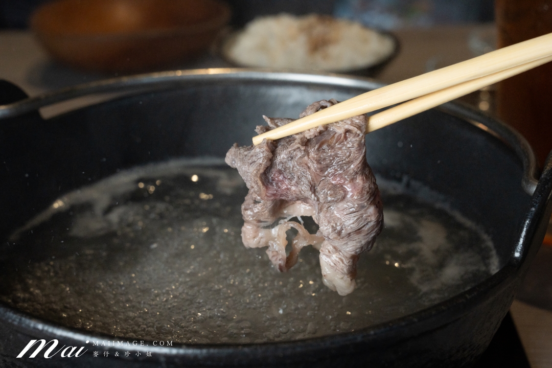 【桃園藝文美食】食鍋性也 藝文店～桃園藝文特區精緻火鍋吃到飽，359元起蔬菜吧、飲料、主食通通無限供應！再加239還能肉品無限吃