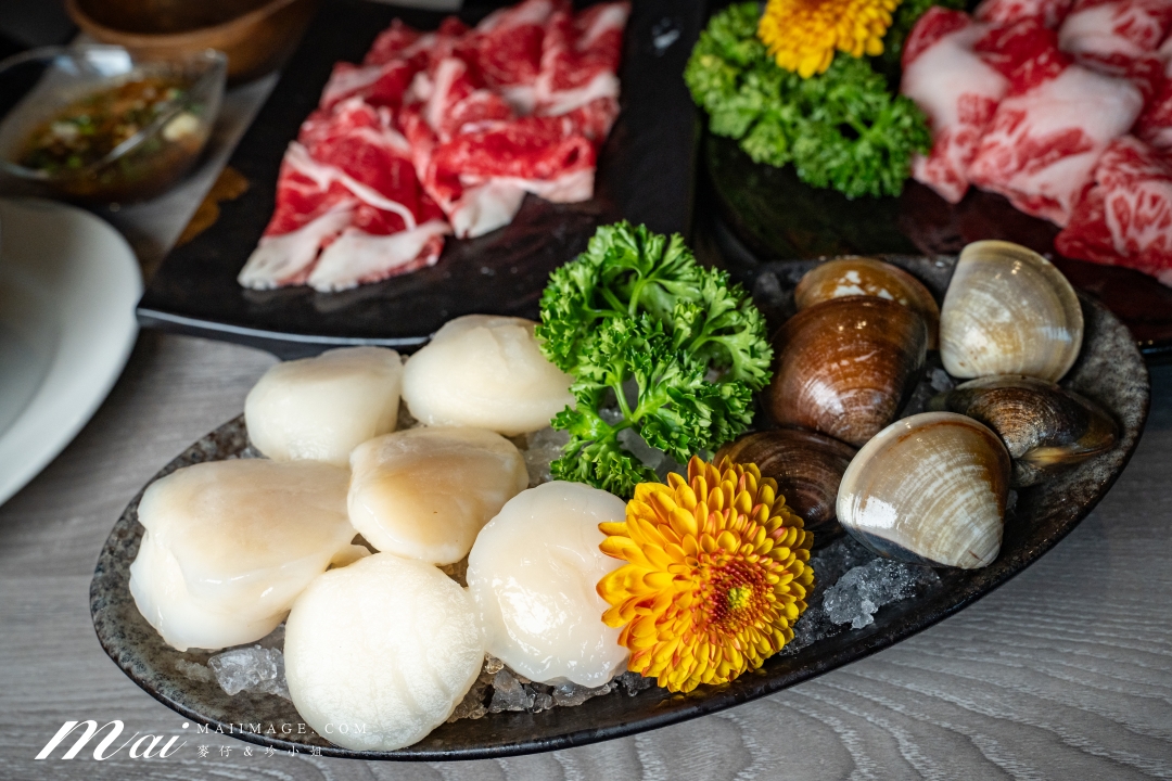 【桃園藝文美食】食鍋性也 藝文店～桃園藝文特區精緻火鍋吃到飽，359元起蔬菜吧、飲料、主食通通無限供應！再加239還能肉品無限吃