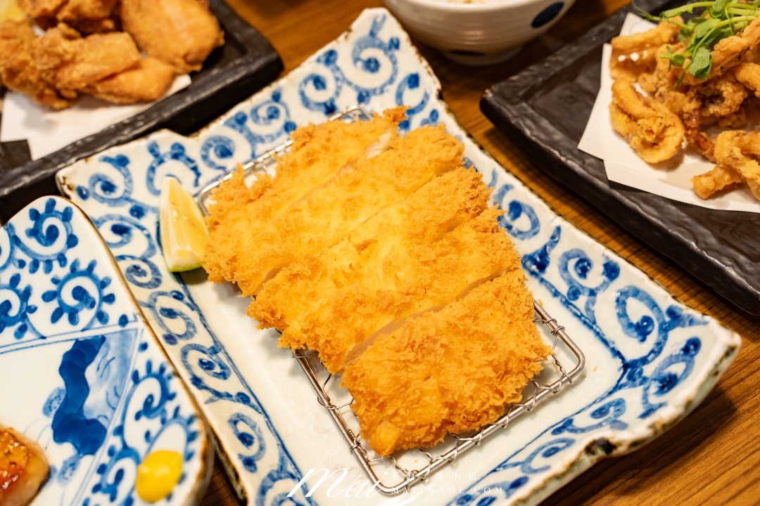 【桃園美食】靜岡勝政豬排大江店~2026大江購物中心排隊名店,全新推出三人套餐更超值。 【桃園美食】靜岡勝政豬排大江店~2026大江購物中心排隊名店,全新推出三人套餐更超值。