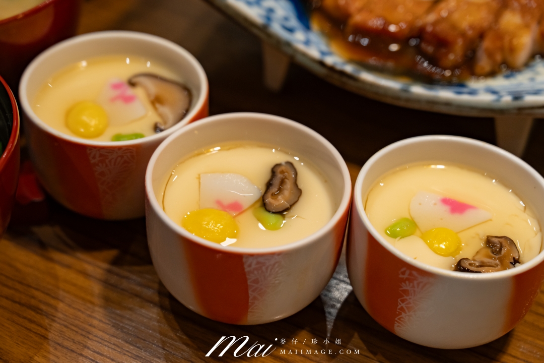 【桃園美食】靜岡勝政豬排大江店～2026大江購物中心排隊名店，全新推出三人套餐更超值。