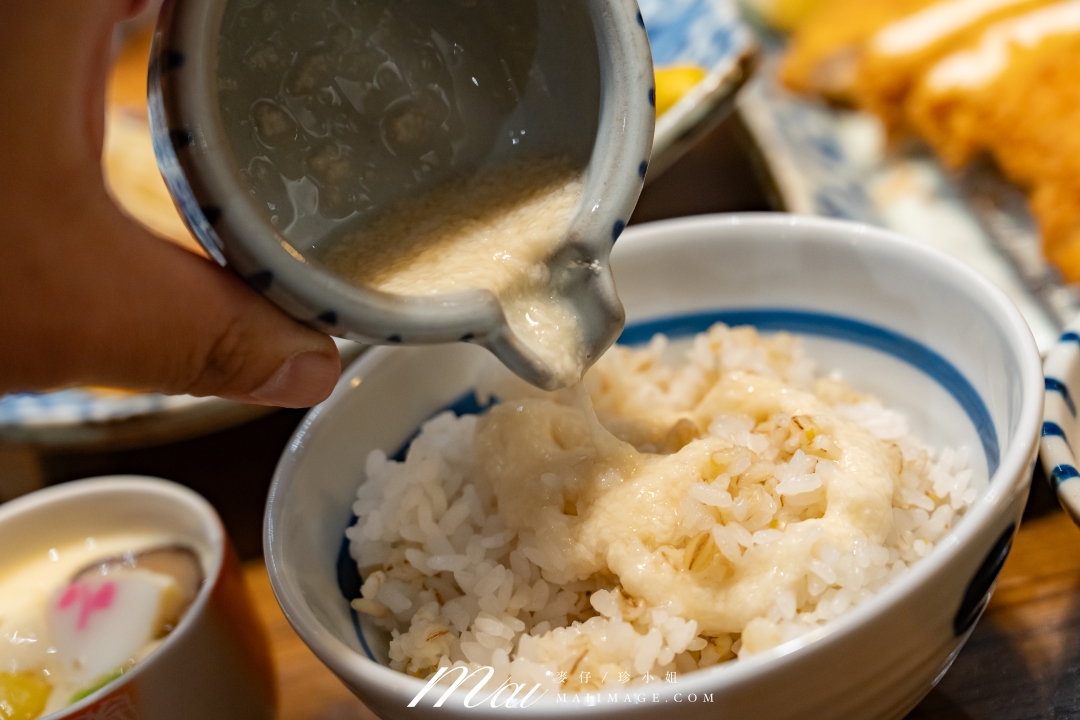 【桃園美食】靜岡勝政豬排大江店~2026大江購物中心排隊名店,全新推出三人套餐更超值。 【桃園美食】靜岡勝政豬排大江店~2026大江購物中心排隊名店,全新推出三人套餐更超值。