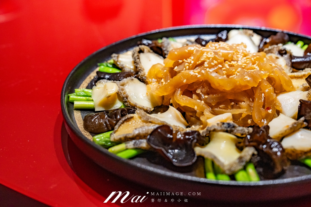 【台北美食】麟聚餐廳～連續兩年米其林一星經典粵菜！麟聚餐廳｜25000元桌菜開箱！玻璃脆皮小乳鴨、魚翅濃湯一品雞、油焗大虎蝦好銷魂、台北小巨蛋捷運美食