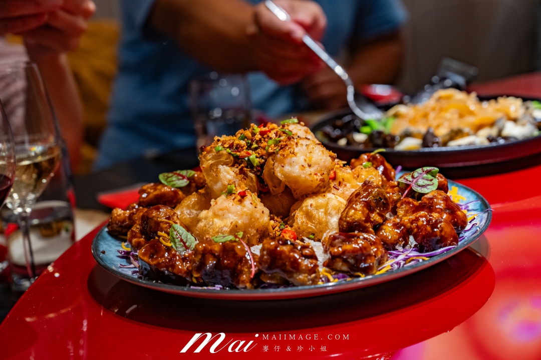 【台北美食】麟聚餐廳～連續兩年米其林一星經典粵菜！麟聚餐廳｜25000元桌菜開箱！玻璃脆皮小乳鴨、魚翅濃湯一品雞、油焗大虎蝦好銷魂、台北小巨蛋捷運美食