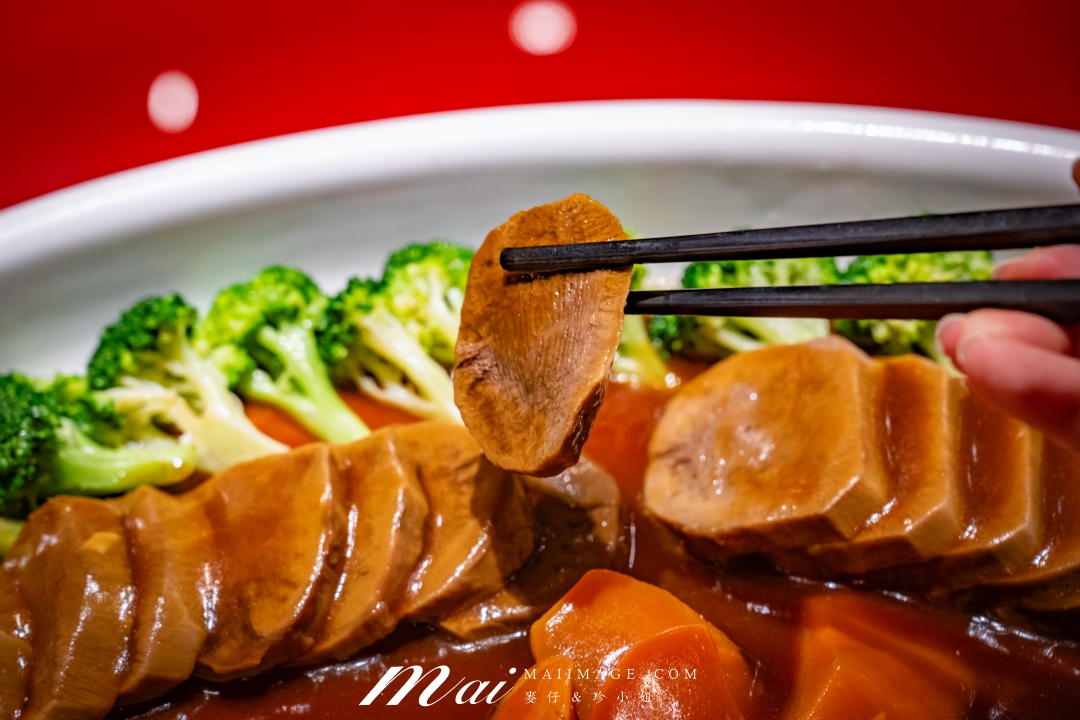 【台北美食】麟聚餐廳～連續兩年米其林一星經典粵菜！麟聚餐廳｜25000元桌菜開箱！玻璃脆皮小乳鴨、魚翅濃湯一品雞、油焗大虎蝦好銷魂、台北小巨蛋捷運美食