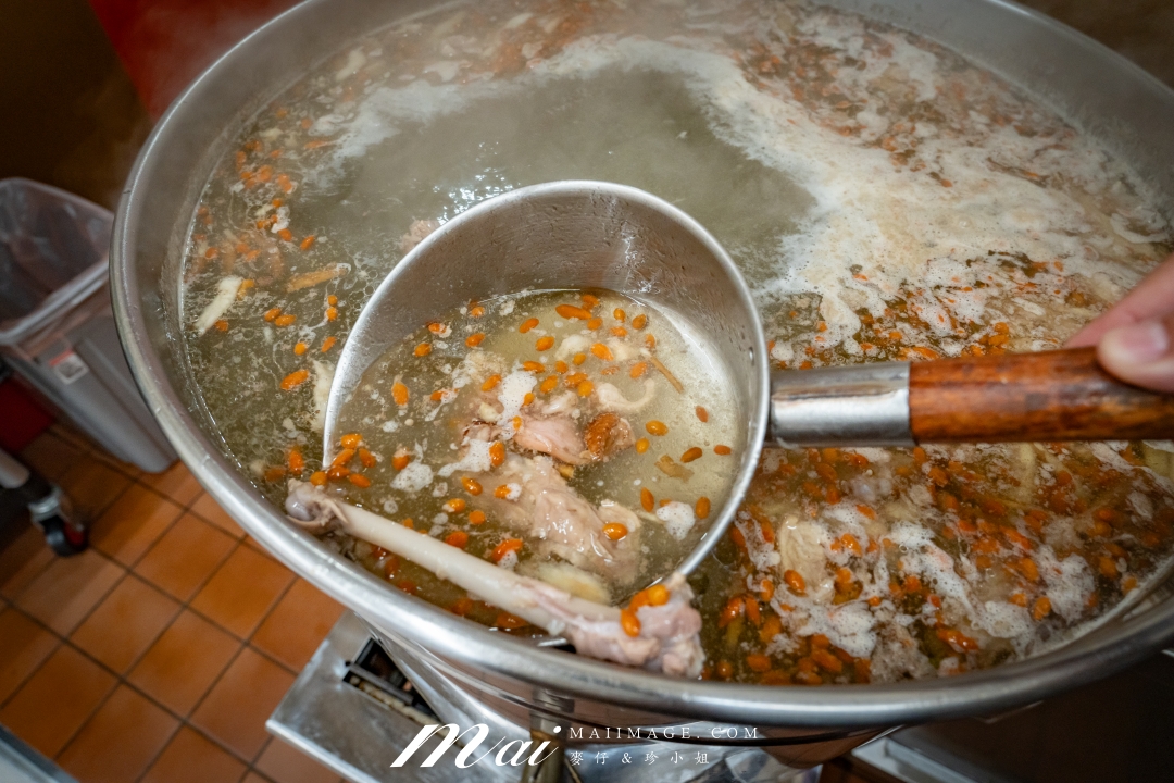 【板橋美食】呈信鵝肉板橋中山店～永和鵝肉排隊名店現在板橋也吃得到！板橋板新捷運站美食推薦～