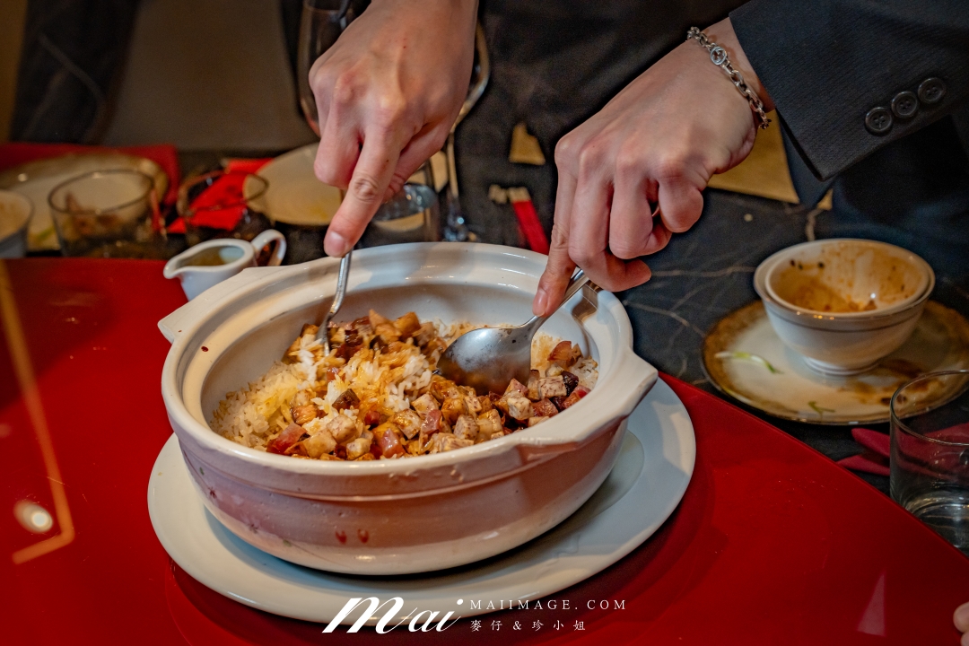 【台北美食】麟聚餐廳～連續兩年米其林一星經典粵菜！麟聚餐廳｜25000元桌菜開箱！玻璃脆皮小乳鴨、魚翅濃湯一品雞、油焗大虎蝦好銷魂、台北小巨蛋捷運美食