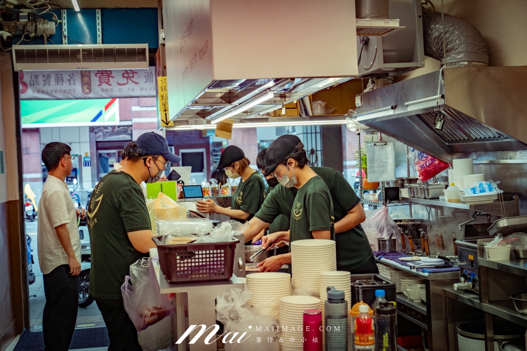 【板橋美食】呈信鵝肉板橋中山店～永和鵝肉排隊名店現在板橋也吃得到！板橋板新捷運站美食推薦～