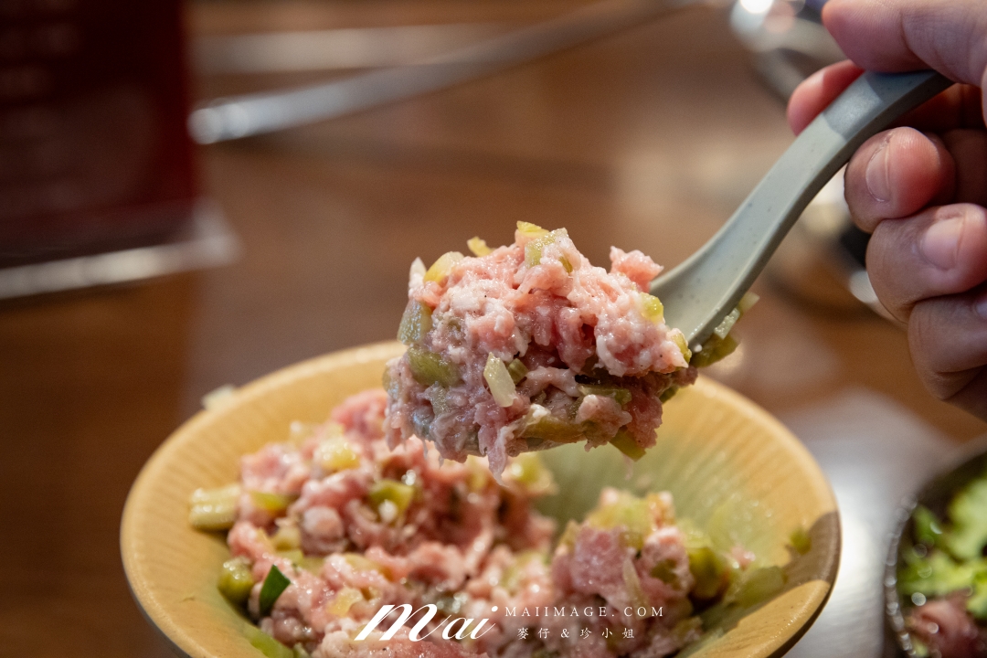 【台北美食】大隊長老火鍋|台北中山區重慶麻辣鍋,九宮格牛油全紅鍋超過癮,香菜嫩牛肉、九宮戰盤必點 【台北美食】大隊長老火鍋|台北中山區重慶麻辣鍋,九宮格牛油全紅鍋超過癮,香菜嫩牛肉、九宮戰盤必點