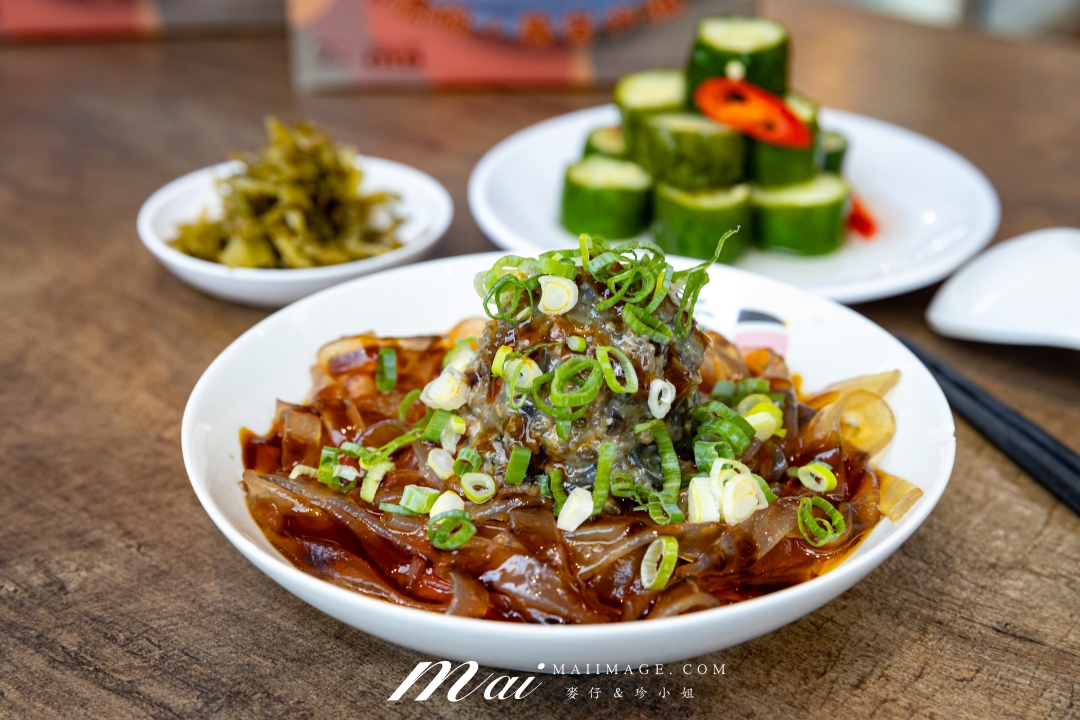 【台北美食】肚康炙燒牛肉麵天津店～牛肉麵節得獎名店！中山站必吃炙燒牛肉麵、清燉、番茄三種湯頭一次滿足。捷運中山站牛肉麵推薦