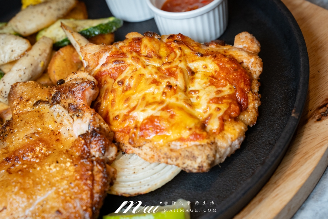 大江購物中心美食推薦｜古拉爵義式料理Cafe Grazie，2680元四人套餐超澎湃！餐飲刷大江聯名卡 享12%回饋金～越吃越划算。