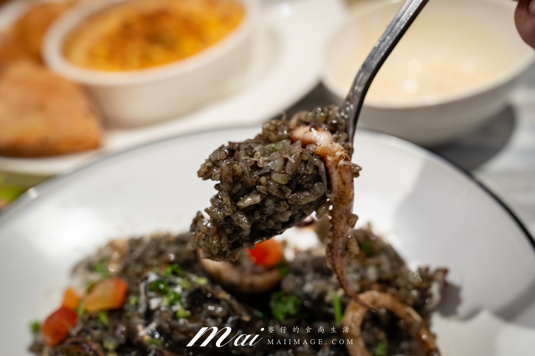 大江購物中心美食推薦｜古拉爵義式料理Cafe Grazie，2680元四人套餐超澎湃！餐飲刷大江聯名卡 享12%回饋金～越吃越划算。