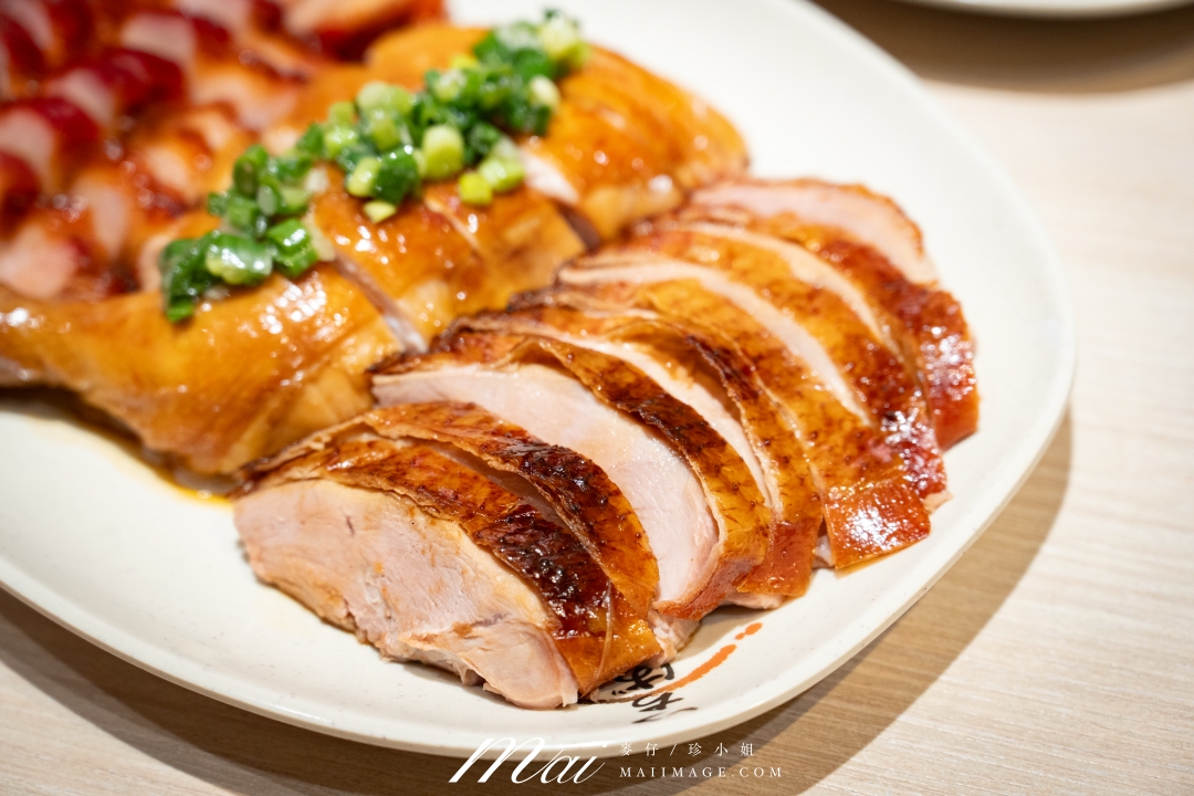 【台北美食】龍記港式燒臘粥麵～松江南京美食推薦！百元黯然銷魂飯、叉燒油雞必吃，台北超人氣排隊燒臘