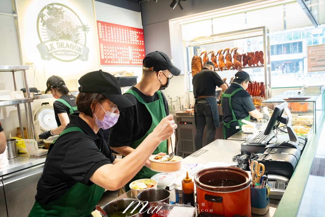 【台北美食】龍記港式燒臘粥麵～松江南京美食推薦！百元黯然銷魂飯、叉燒油雞必吃，台北超人氣排隊燒臘