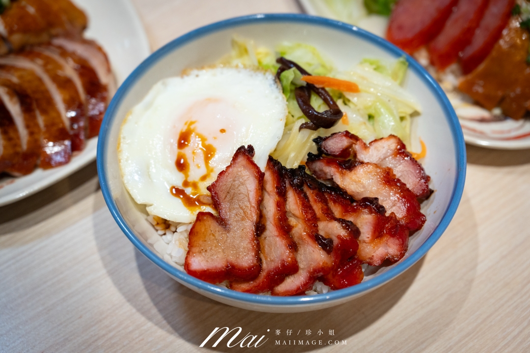 【台北美食】龍記港式燒臘粥麵～松江南京美食推薦！百元黯然銷魂飯、叉燒油雞必吃，台北超人氣排隊燒臘