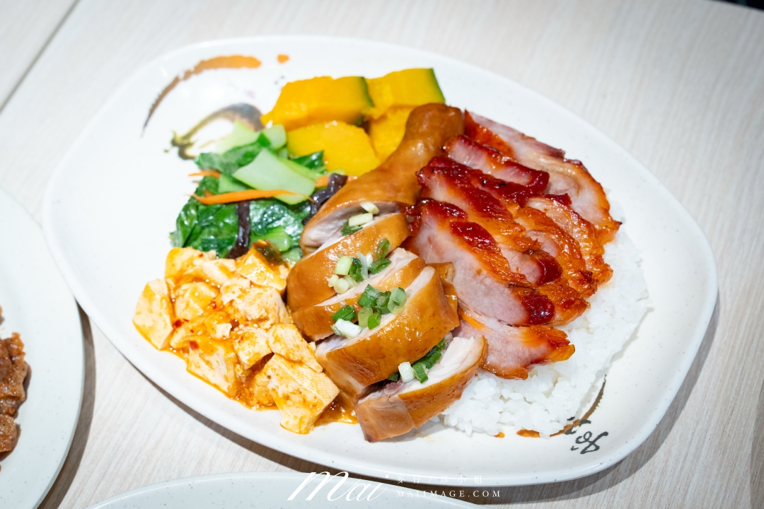【台北美食】龍記港式燒臘粥麵～松江南京美食推薦！百元黯然銷魂飯、叉燒油雞必吃，台北超人氣排隊燒臘
