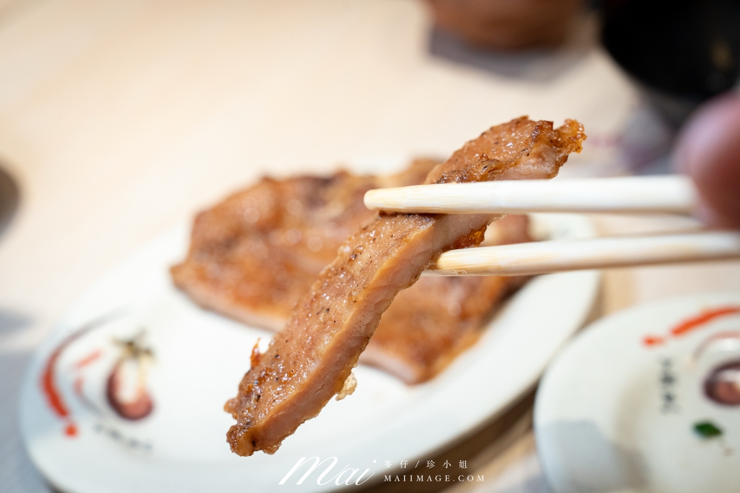 【台北美食】龍記港式燒臘粥麵～松江南京美食推薦！百元黯然銷魂飯、叉燒油雞必吃，台北超人氣排隊燒臘